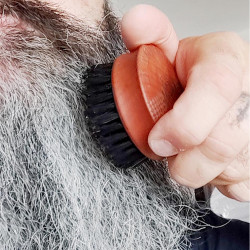 ROUND TRAVEL BEARD BRUSH