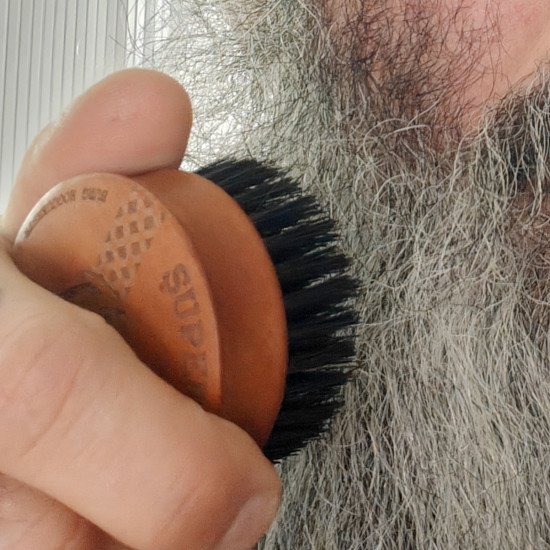 ROUND TRAVEL BEARD BRUSH